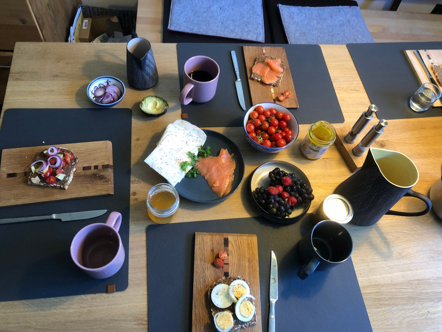 Brettchen aus nachhaltiger Eiche, geölt, Frühstücksbrett, Frühstücksbrettchen, handgefertigt, handgemachtes Schneidebrett, Schneidunterlage