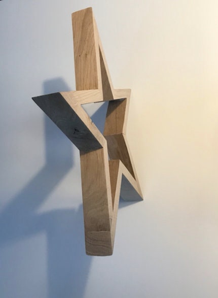 Dekorativer Holzstern aus Massivholz mit abnehmbarer LED Lichterkette im dezenten und zeitlosen Design aus Eiche | Weihnachtsdeko