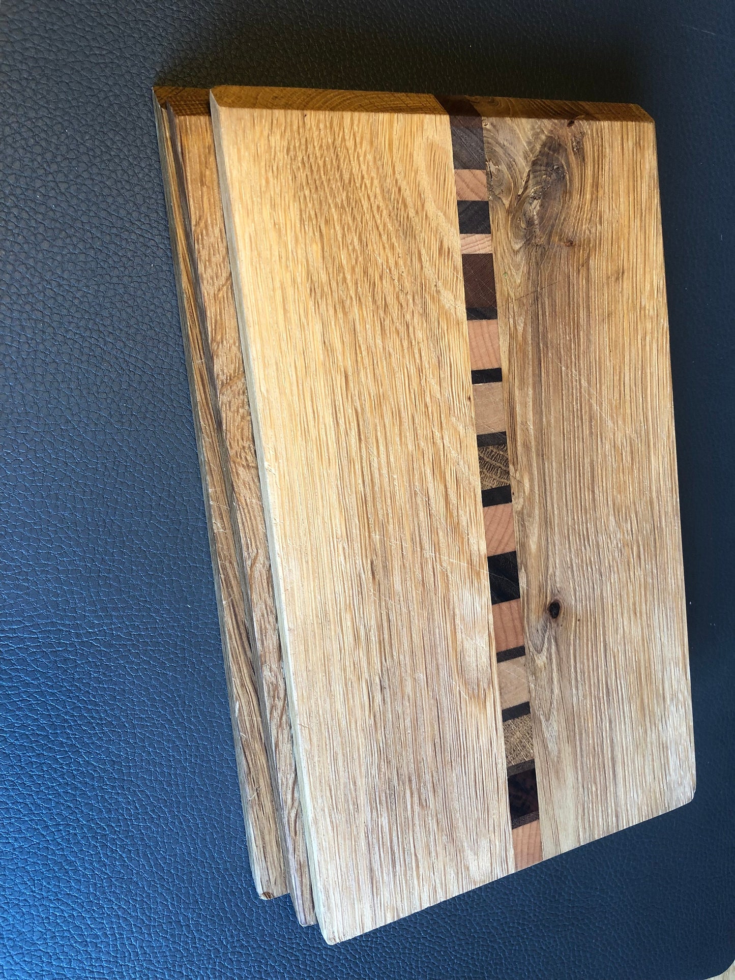 Brettchen aus nachhaltiger Eiche, geölt, Frühstücksbrett, Frühstücksbrettchen, handgefertigt, handgemachtes Schneidebrett, Schneidunterlage