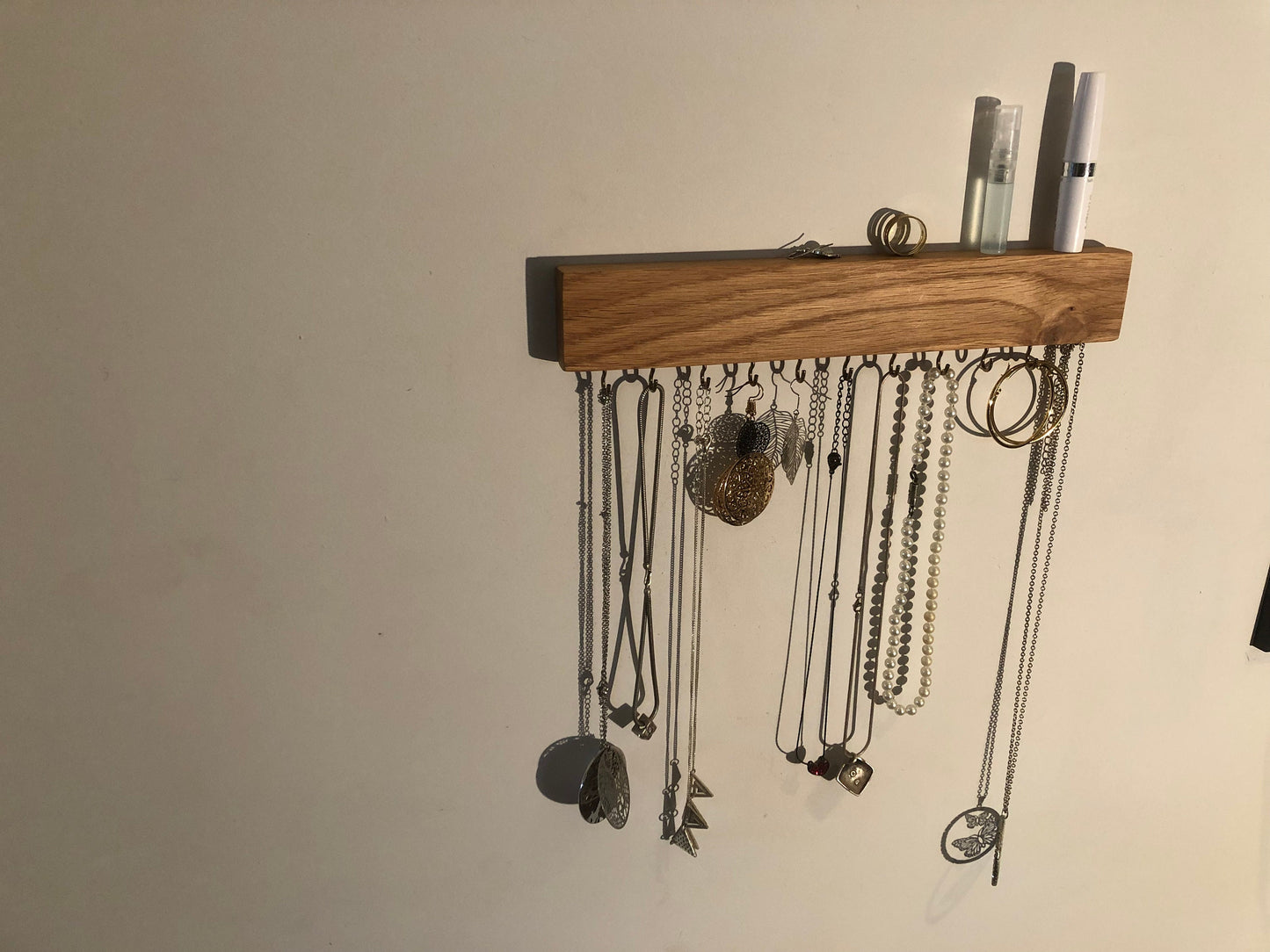 Schmuckorganizer für mehr Ordnung mit Haken – Schmuckständer, Ohrringhalter, Schmuckboard, Schmuckhalter