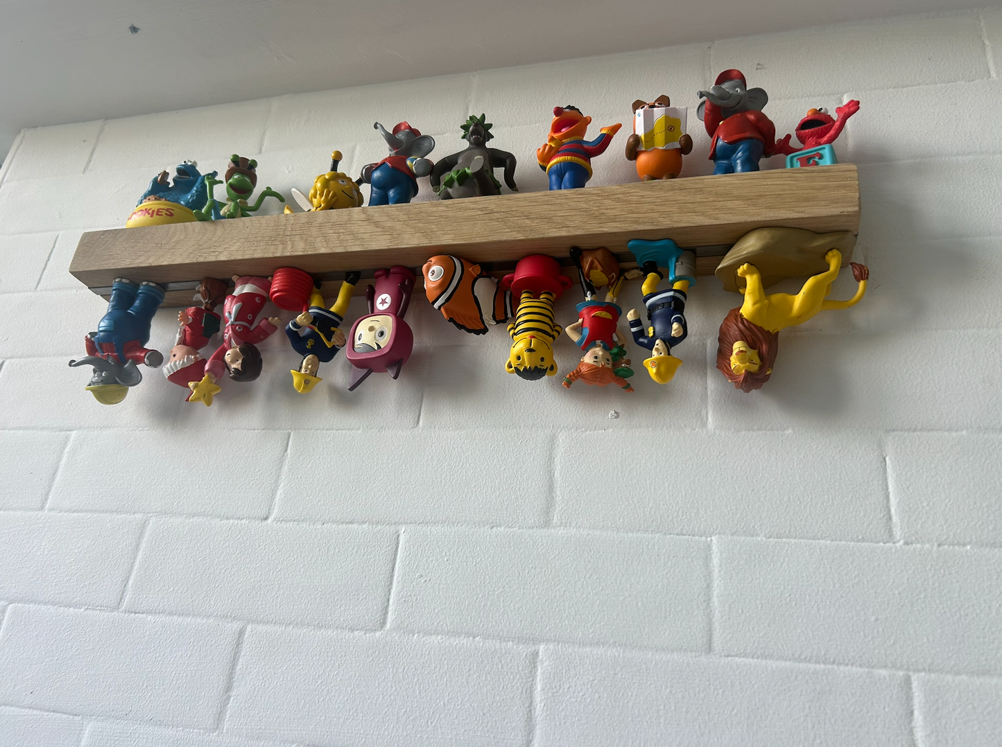 Tonie Regal Eiche magnetisch – Toniebox Regal - Zubehör – Wandhalterung Kinderzimmer – Tonie Figuren Aufbewahrung
