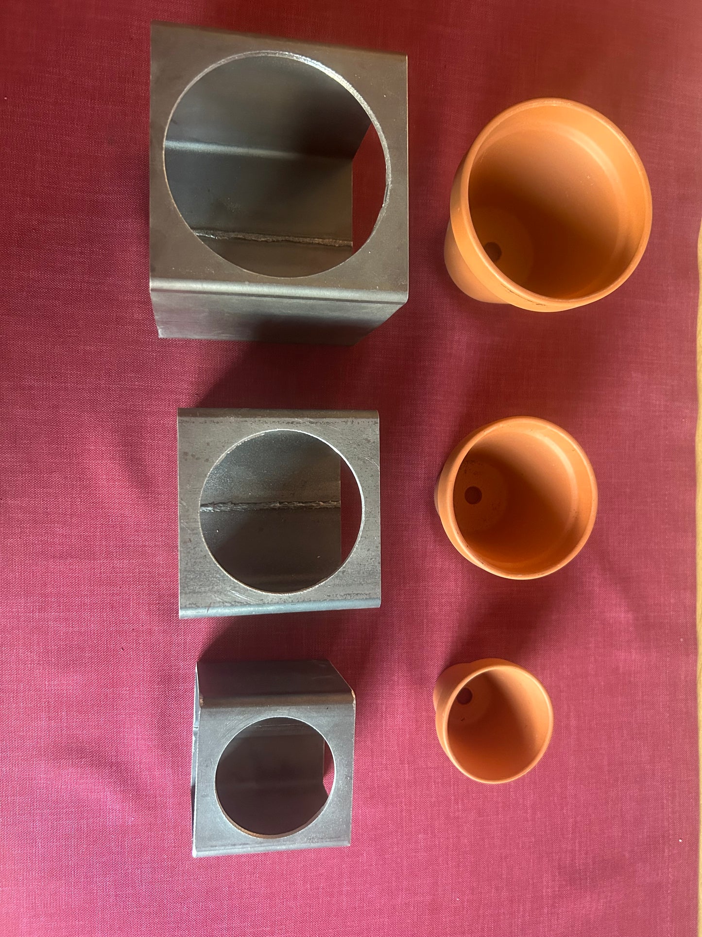 Handgefertigte Metall-Blumentopfhalter mit 3 Töpfen | 3 Größen | Industrial Design Deko für Sukkulenten & Zimmerpflanzen