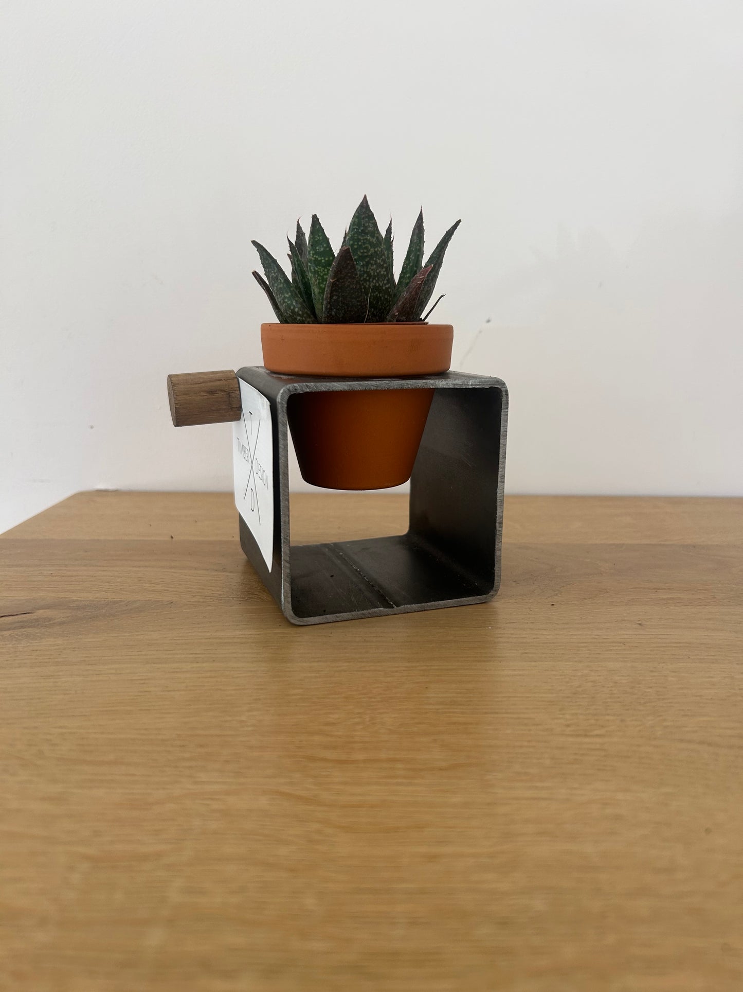 Handgefertigte Metall-Blumentopfhalter mit 3 Töpfen | 3 Größen | Industrial Design Deko für Sukkulenten & Zimmerpflanzen