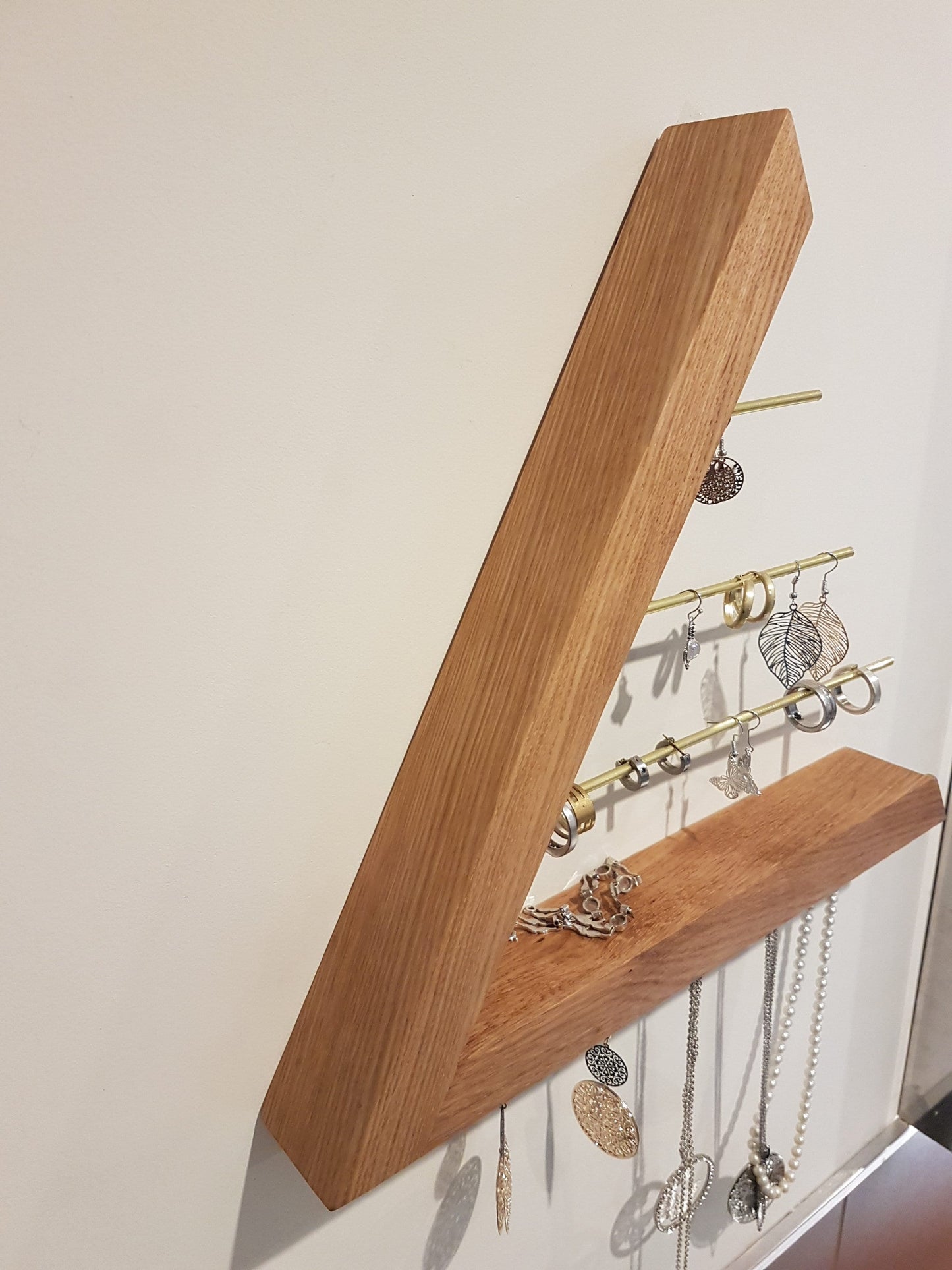 Schmuckorganizer für mehr Ordnung – Schmuckständer, Ohrringhalter, Schmuckboard, Schmuckhalter