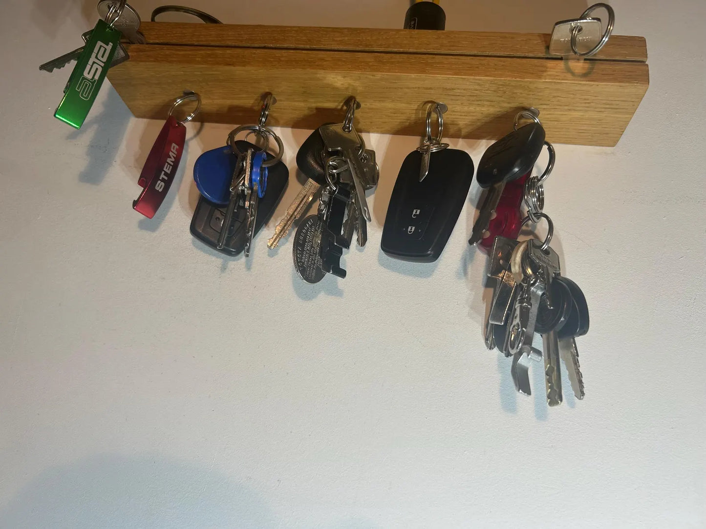 Magnetische Schlüsselleiste Eiche – Schlüsselbrett Holz modern – Schlüsselhalter Wand – Schlüsselboard – Geschenk Einzug Handgemacht