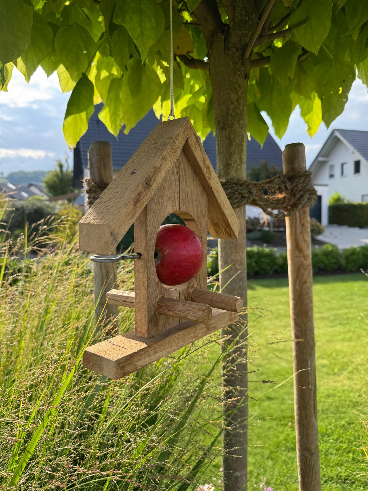 Dekorativer Vogelfutterspender der den Garten, Terrasse, Balkon, Fensterbank | Vogelfutterhalter | Vogelfutterstation | Vogelfutterhänger