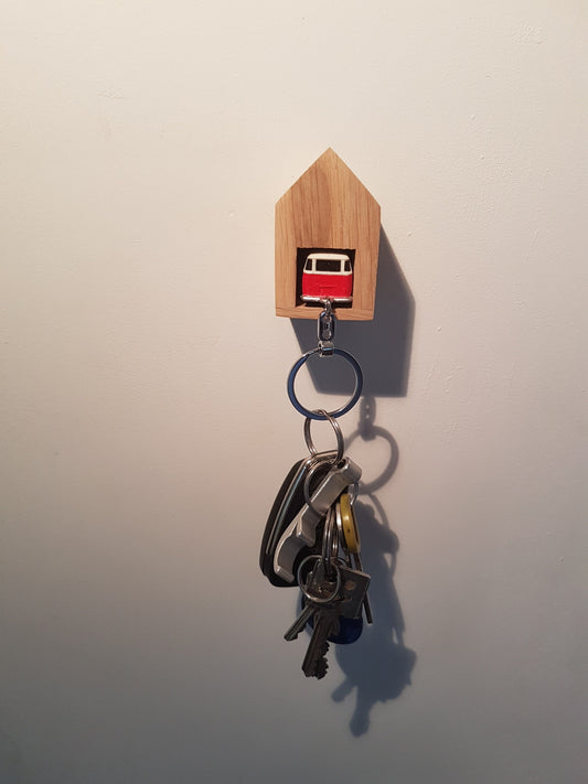 Schlüsselleiste aus Holz mit PKW Schlüsselanhänger, inklusive LED Lampe - Schlüsselbrett, Design Schlüsselboard, Schlüsselhalter