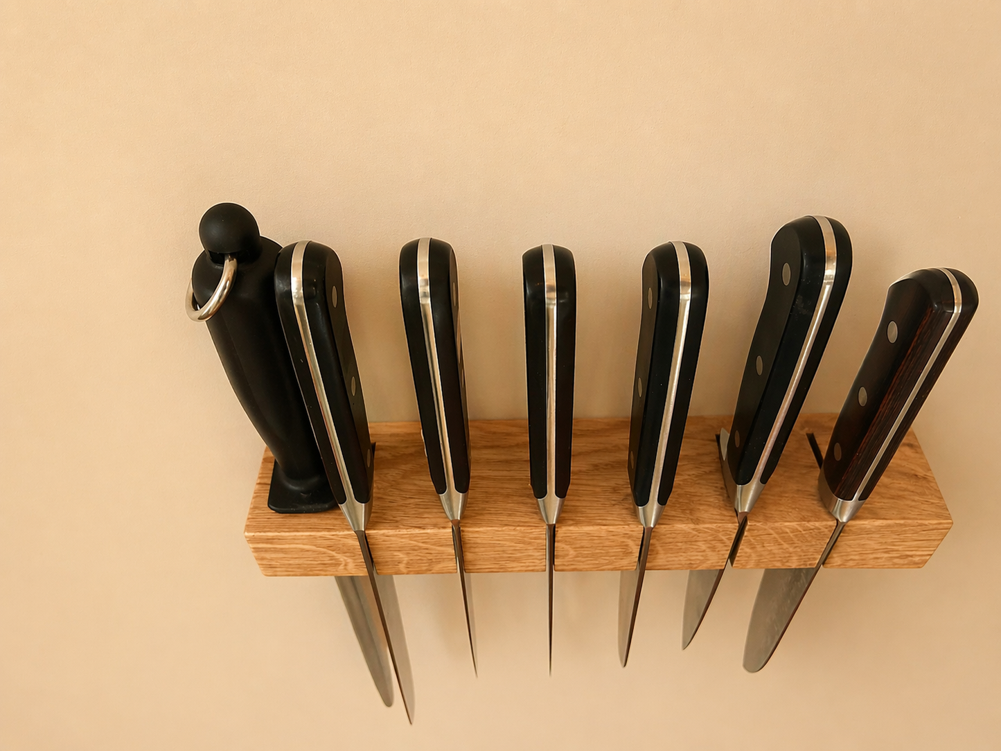 Messerblock Wand Eiche Massiv – Messerhalter Holz Handgefertigt – Messerleiste Schwebend – Küchendeko & Geschenk für Hobbyköche