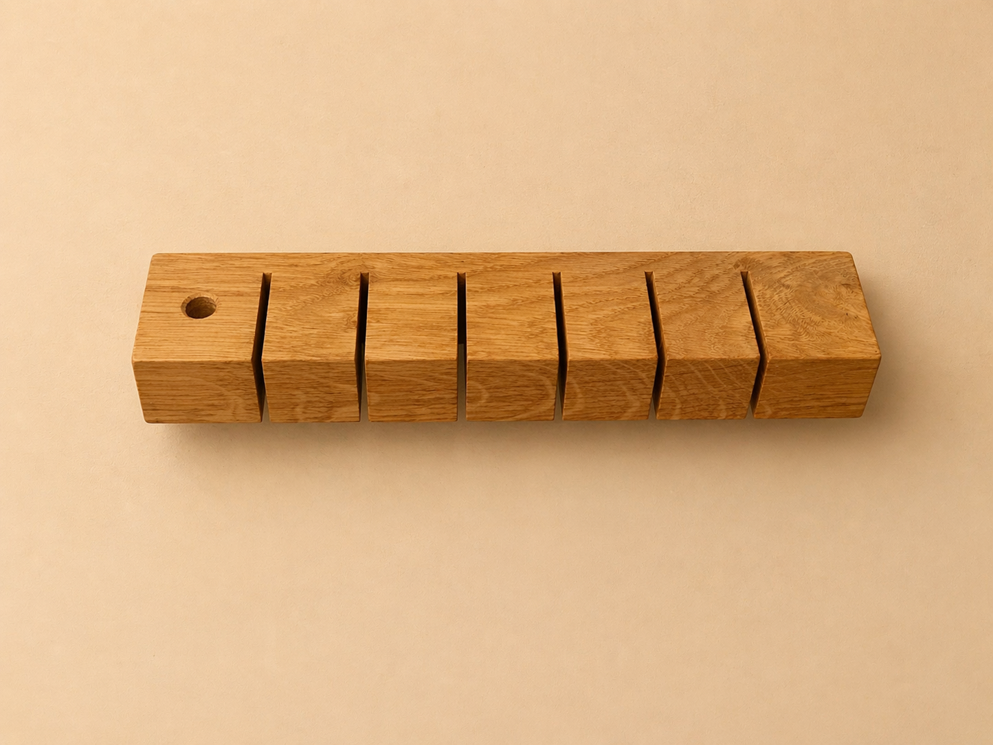 Messerblock Wand Eiche Massiv – Messerhalter Holz Handgefertigt – Messerleiste Schwebend – Küchendeko & Geschenk für Hobbyköche