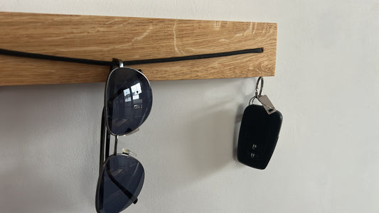 Brillenhalter aus Eiche mit Magnet-Schlüsselhalter | Sonnenbrillenhalter | Wand Brillenablage Holz | Schlüsselboard Flur | handgemacht