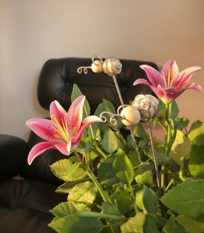 Original handmade wooden bee – decoration for flowers and plants, sustainable, stylish &amp; unique