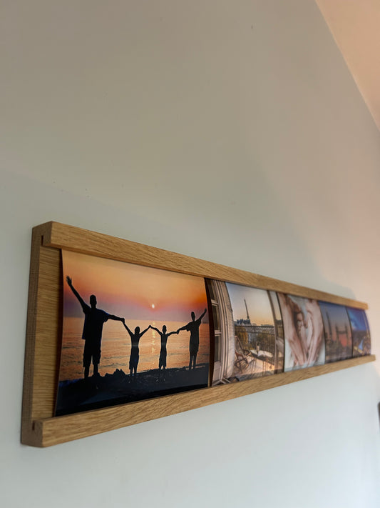 Bilderleiste Holz Eiche | Fotoleiste Wand | Bilderhalter | Kartenhalter | Fotoschiene | Geschenk I Idee Handarbeit für Bilder im Querformat