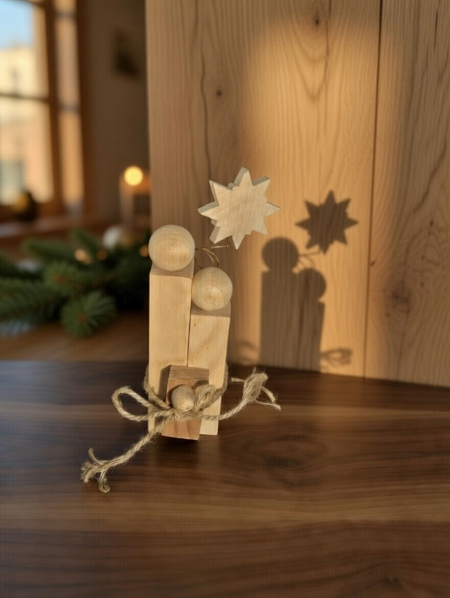 Wooden Holy Family – Handcrafted Decorative Figure Made of Beech & Ash – Christmas Decoration – Modern Nativity Scene – Christmas Gift Idea