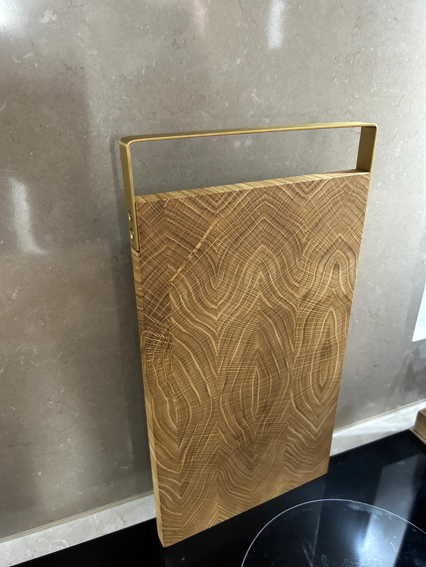 Handcrafted oak chopping board with brass handle | Sustainable cutting board | Wooden kitchen board | Gift for kitchen lovers