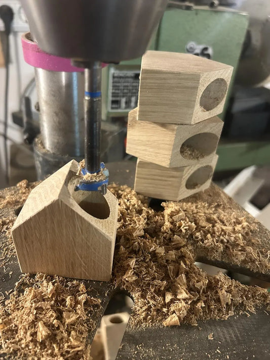 Zahnstocherhalter aus Eiche in Hausform – handgefertigt, massiv Holz, dekorativ für Küche & Tisch