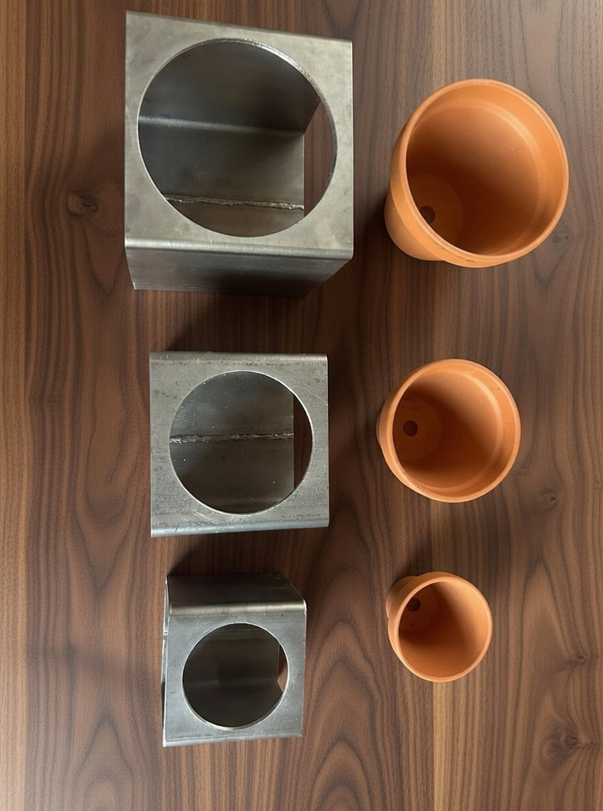 Handgefertigte Metall-Blumentopfhalter mit 3 Töpfen | 3 Größen | Industrial Design Deko für Sukkulenten & Zimmerpflanzen