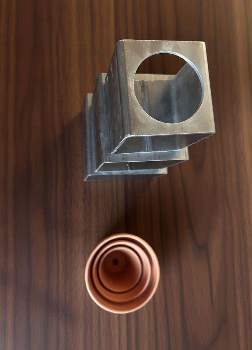 Handgefertigte Metall-Blumentopfhalter mit 3 Töpfen | 3 Größen | Industrial Design Deko für Sukkulenten & Zimmerpflanzen