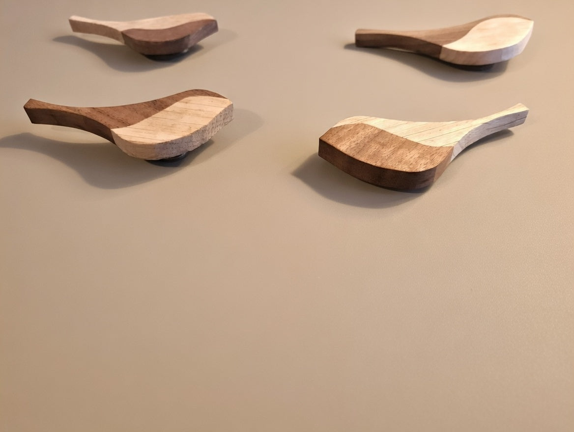 Original and practical magnetic bird in a subtle and timeless design